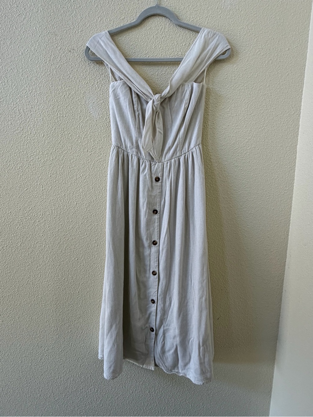Mi Ami Light Gray Button-Front Tie-Back Midi Dress